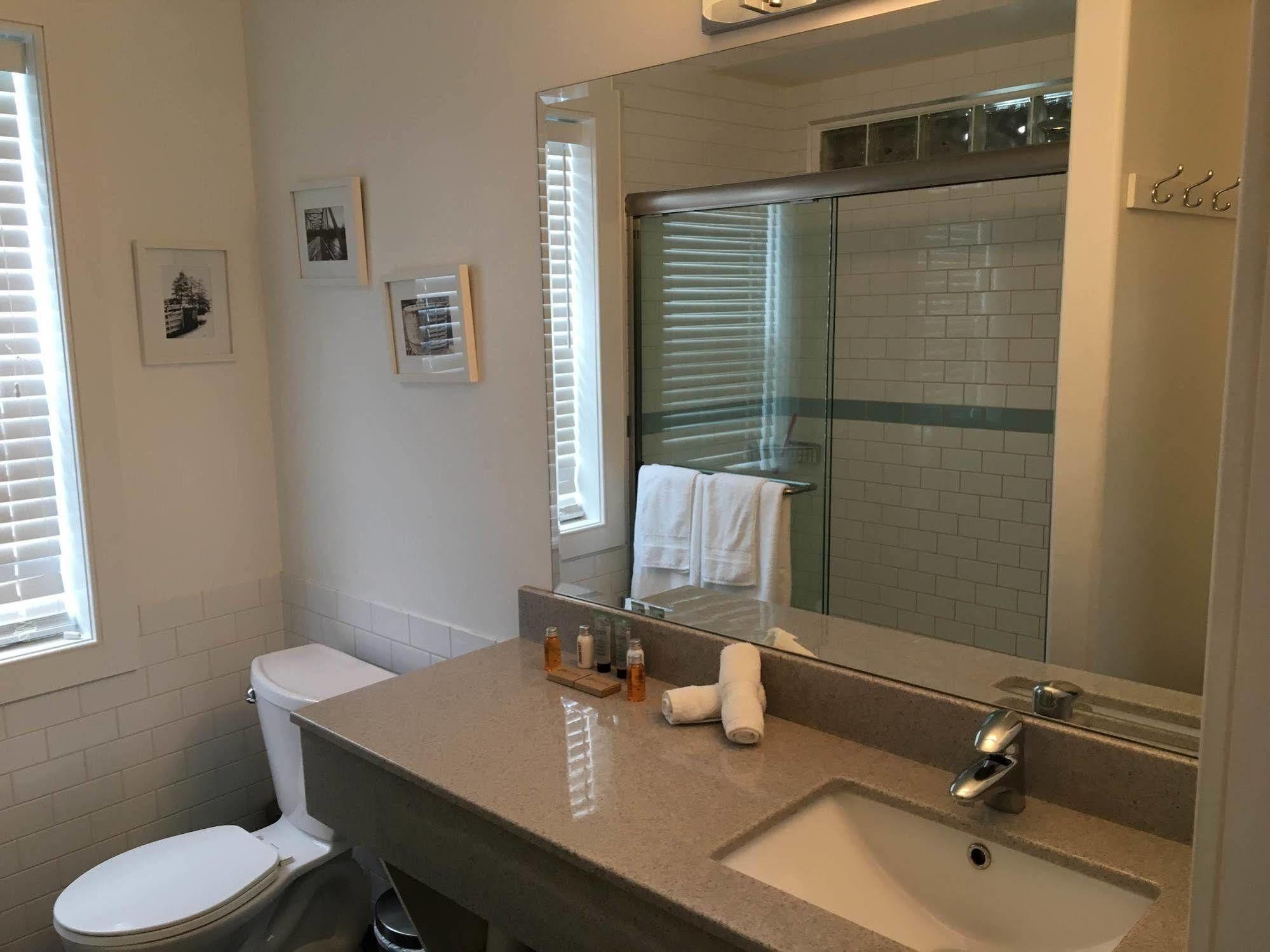 Merrickville Guest Suites Buitenkant foto